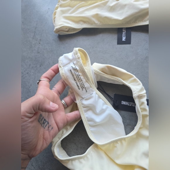 PrettyLittleThing Cream Gold Bikini Set Size 2 - Picture 4 of 4